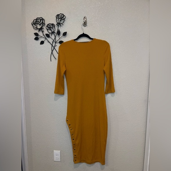 Haute Monde Mustard Gold Stretchy 3/4 sleeve Dress Size XL - Picture 6 of 8